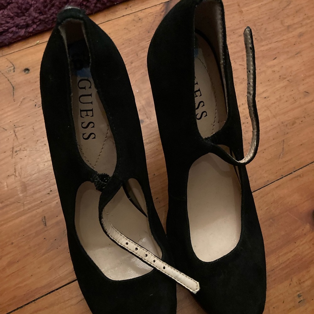 Guess WG Roses suede black heels